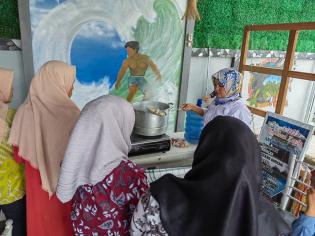DPPPA Kab. Bengkalis Taja Pelatihan Pengelolaan Hasil Laut di Rupat Utara